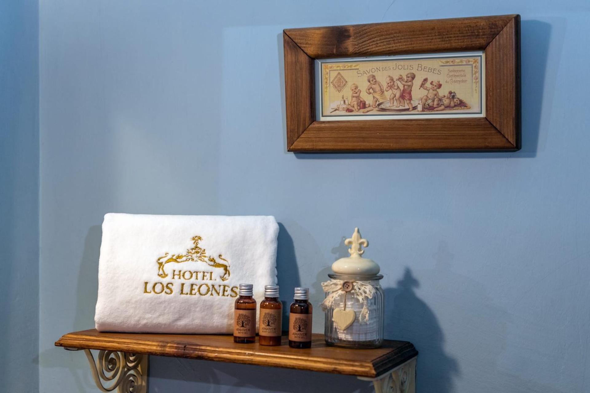 Hotel Los Leones - Adults Only Rubielos De Mora Buitenkant foto