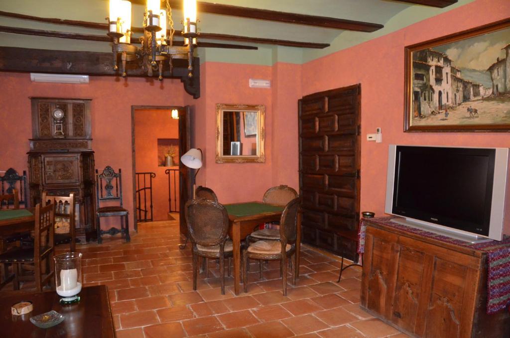 Hotel Los Leones - Adults Only Rubielos De Mora Buitenkant foto